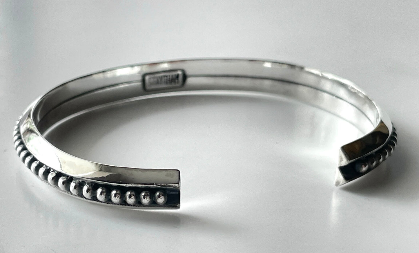 BA-0007 / triangle ball bangle