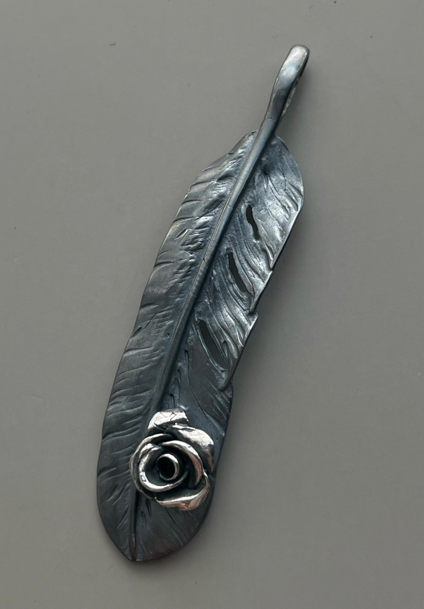 PE-0008/feather pendant -rose-