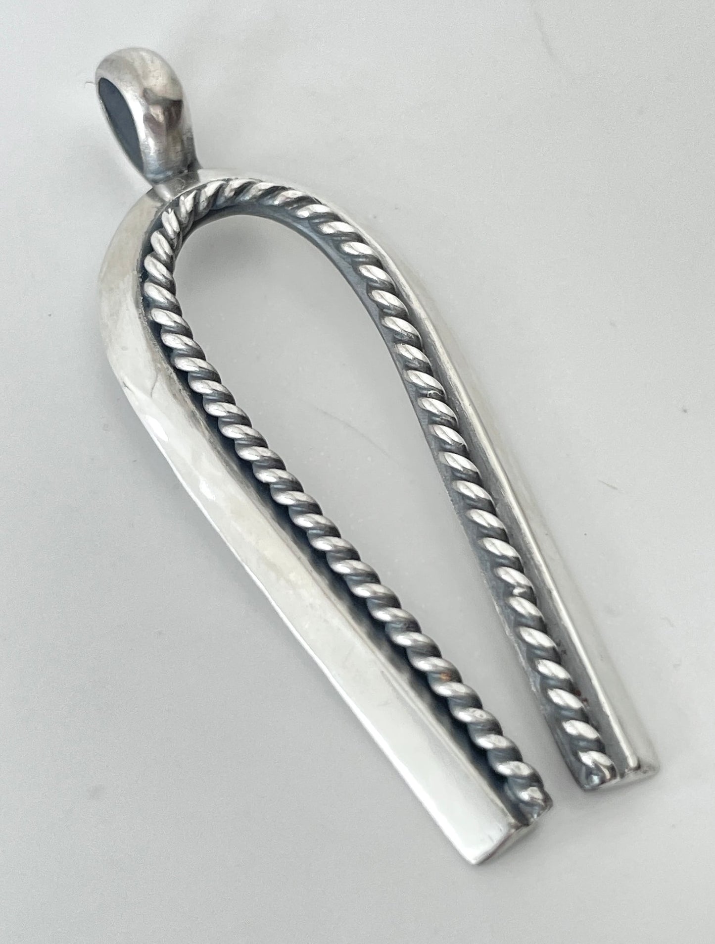 HOPE-0006/horseshoe pendant