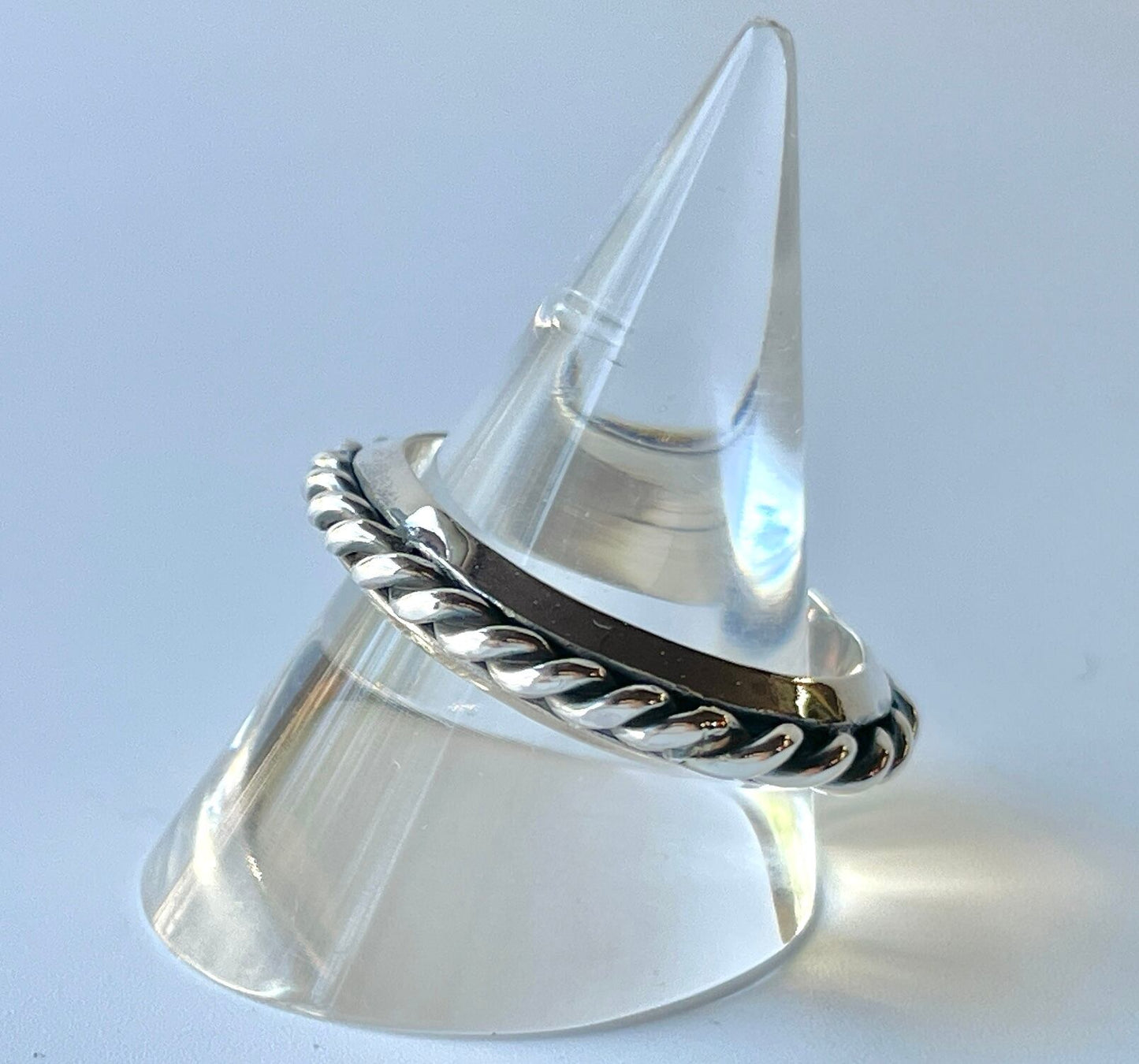 RI-0016/triangle twist ring