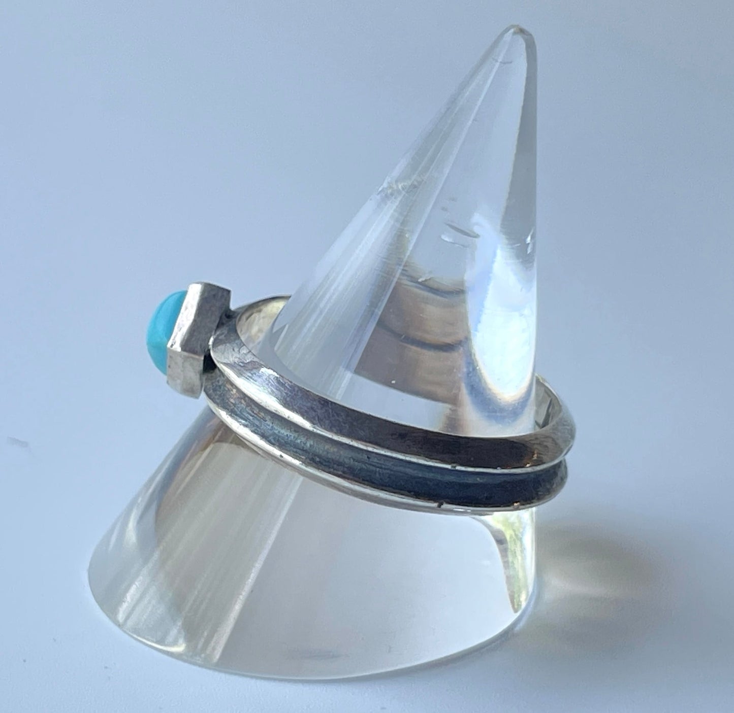 RI-0012/box pyramid turquoise ring